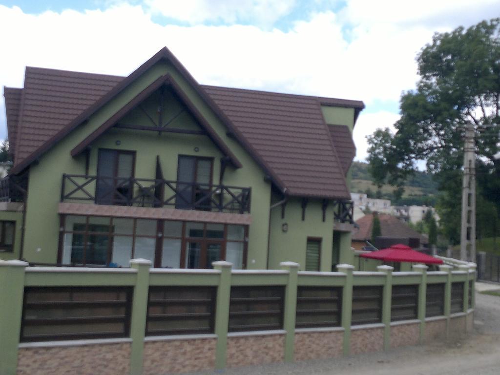 Imola Vendeghaz Hotel Sovata Exterior photo